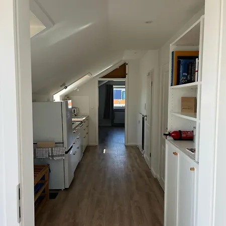 Sonnige Dachgeschosswohnung Apartment