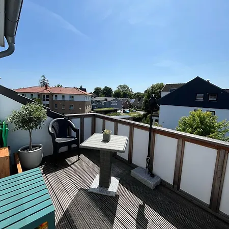 Sonnige Dachgeschosswohnung Apartment