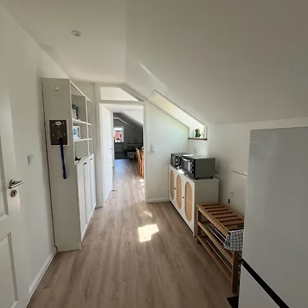 Apartment Sonnige Dachgeschosswohnung Niederdorla