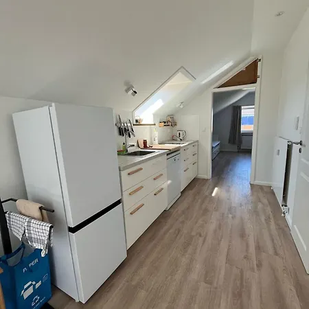 Sonnige Dachgeschosswohnung * Niederdorla